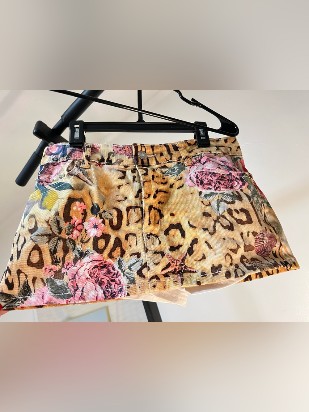 Floral Leopard Print Women’s Shorts - Pink Floral